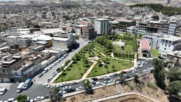 ŞANLIURFA BÜYÜKŞEHİR BELEDİYESİ ÇALIIŞIYOR TARİHİ URFA YOLLARI KONFORLU OLUYOR
