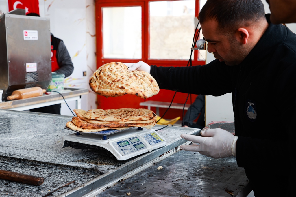 HARRAN’DA RAMAZAN AYI ÖNCESİ KASAP VE FIRINLAR DENETLENDİ