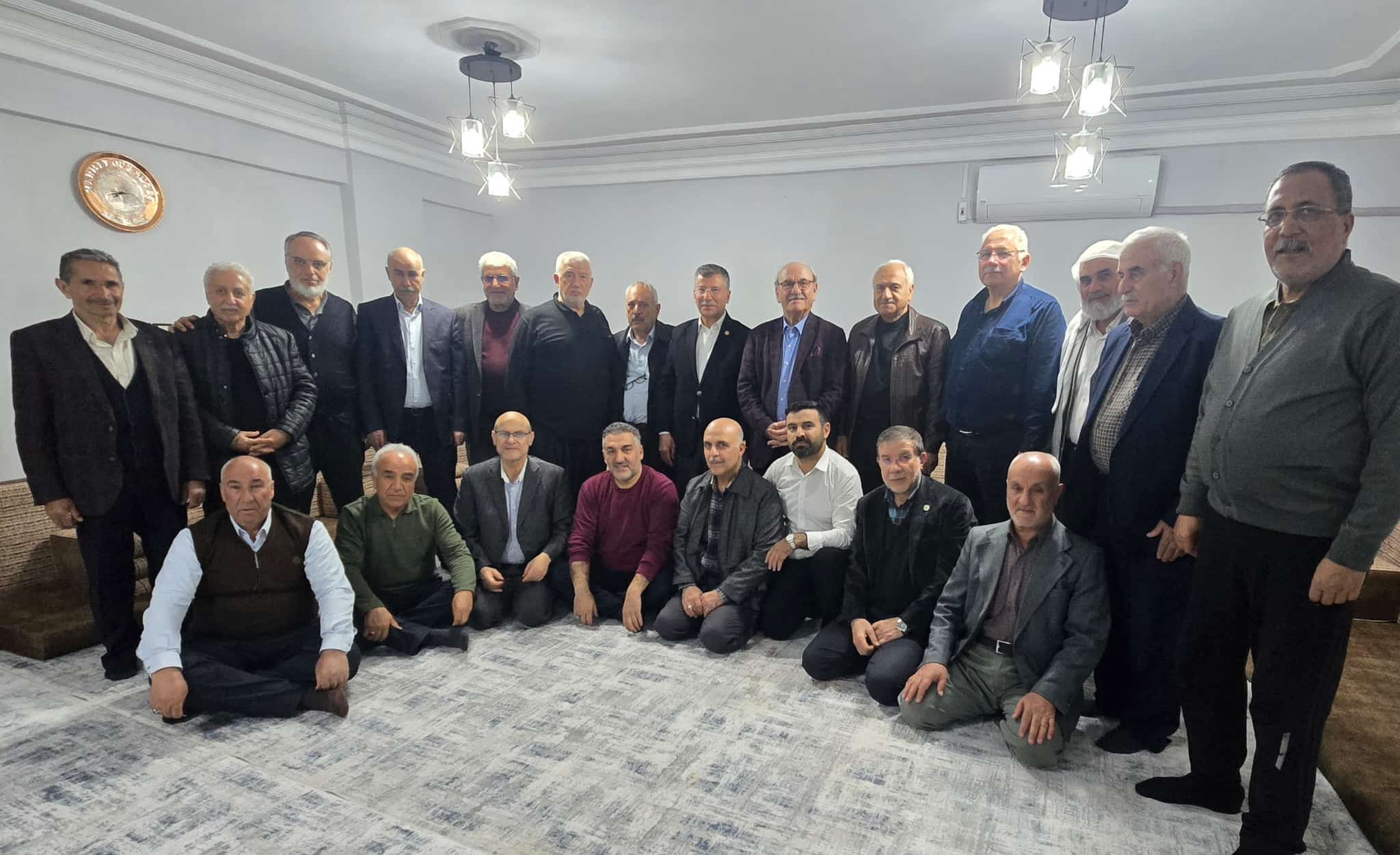 MEHMET GÜRBÜZER EĞİTİMCİLERİ İFTARDA BİR ARAYA GETİRDİ