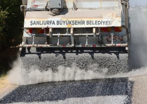SİVEREK’TE 5 KİLOMETRELİK YOL SATHİ ASFALTLA YENİLENDİ