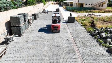 HARRAN’DA KIŞ ÖNCESİ ÜSTYAPI ATAĞI: İLÇE MERKEZİNDE PARKE TAŞI ÇALIŞMALARI TAMAMLANDI